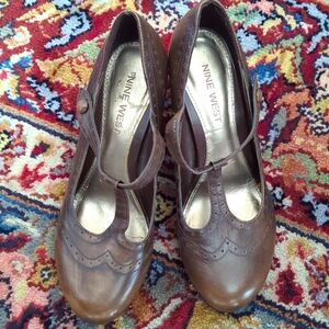 Nine West Oxford style heels